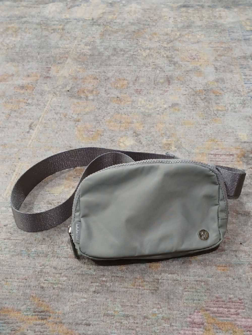 Lululemon Everywhere Belt Bag